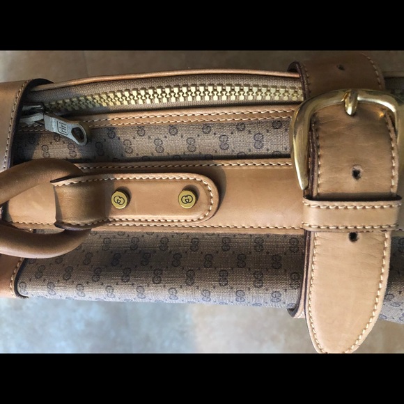 2 Vintage Gucci Suitcases - Picture 2 of 8